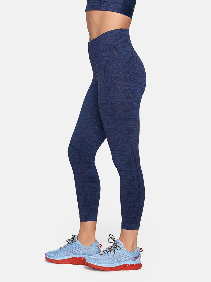 TechSweat™ Core 3/4 Legging 5 TechSweat™ Core 3/4 Legging - Image 3