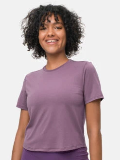 Ready Set Shortsleeve -Outdoor Voices Shop 1 hero W300440 JRS BER Sweatee T Shirt Berry 0010