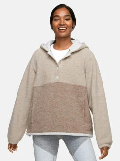 MegaFleece Snap Up Hoodie -Outdoor Voices Shop 1 hero W500568 WNF OAM MegaFleece Pullover Oatmeal AMBER 124 V1