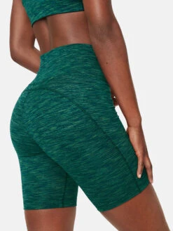 FreeForm 7" Short -Outdoor Voices Shop 1 hero W700809 SDM CFR FreeForm Shorts Conifer 131 PnWzfvE