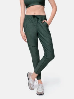 Sunday Sweatpant 14 Sunday Sweatpant -Outdoor Voices Shop 1 hero W700993 TXC HUN Sunday Pants Hunter2020 5 28 OV Ecomm5525