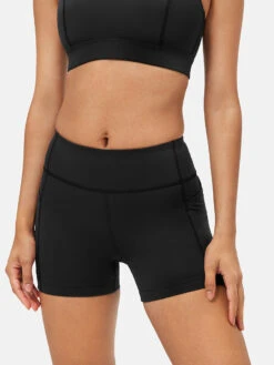 SuperForm™ 3.5" Short -Outdoor Voices Shop 1 hero W701520 BIT BLK Zoom3.5Short Black 045