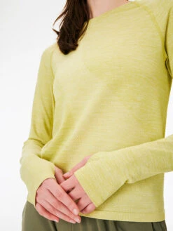 SeamlessPique Longsleeve 7 SeamlessPique Longsleeve -Outdoor Voices Shop Front Detail W301582 SML BIF Seamless Longsleeve Pistachio 179 O3MIxtY