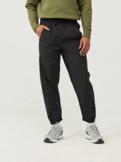 RecNylon Pant -Outdoor Voices Shop U702040 RNY BLK RecNylon Pant Black Male Talent 003 crop DXiBLJW