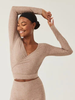 CloudKnit Longsleeve Wrap -Outdoor Voices Shop W301601 HLM MOC All Day Longsleeve Wrap Mocha 035 copy