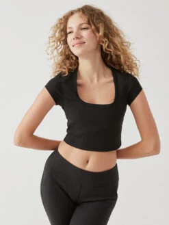 SuperForm™ Rib Shortsleeve -Outdoor Voices Shop W301911 SFR BLK Rib Shortsleeve Black 100 7aSAR9B