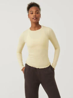 SoftRib Longsleeve -Outdoor Voices Shop W302001 CTR WHT SheerRib Longsleeve Wheat 005 aXh2Jsv