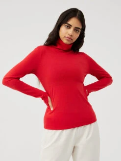 Merino Wool Turtleneck 8 Merino Wool Turtleneck -Outdoor Voices Shop W302045 MNW SWY Merino Wool Turtleneck Strawberry 062 cdbYhQI