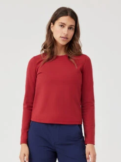 FrostKnit Longsleeve -Outdoor Voices Shop W302052 PLM CBY FrostKnit Longsleeve RESHOOT Cranberry 070