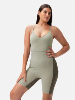 SuperForm™ 8" Bodysuit -Outdoor Voices Shop W401519 BIT TTE Zoom 8 Bodysuit Sandstone Tea Tree Eucalyptus 084 K0Q7q9v
