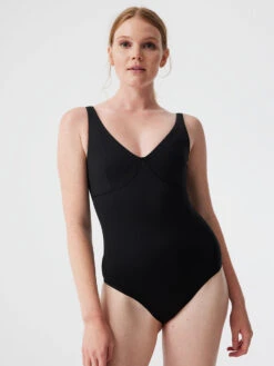 FreeForm Leotard 7 FreeForm Leotard -Outdoor Voices Shop W401877 SDM BLK Flow Leotard Black 069 Jm0GbXe