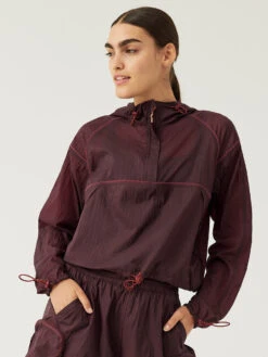 Windbreaker Pullover 14 Windbreaker Pullover -Outdoor Voices Shop W501758 RSN SRZ Windbreaker Pullover Shiraz 781